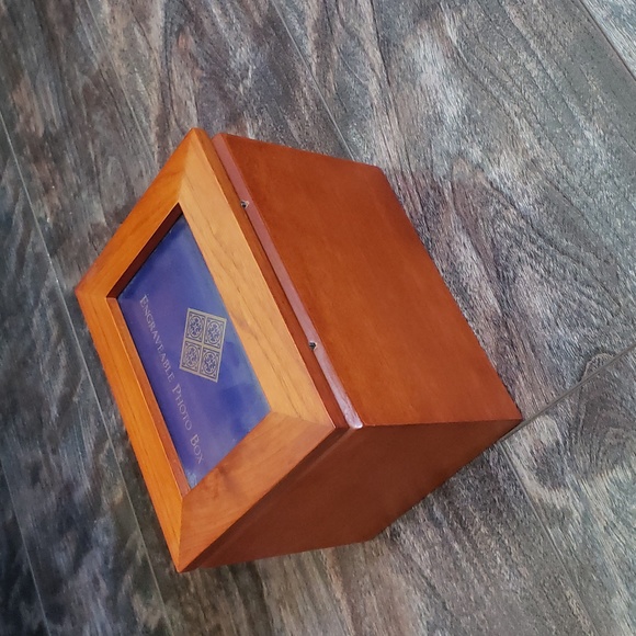 Photo box - Picture 5 of 6